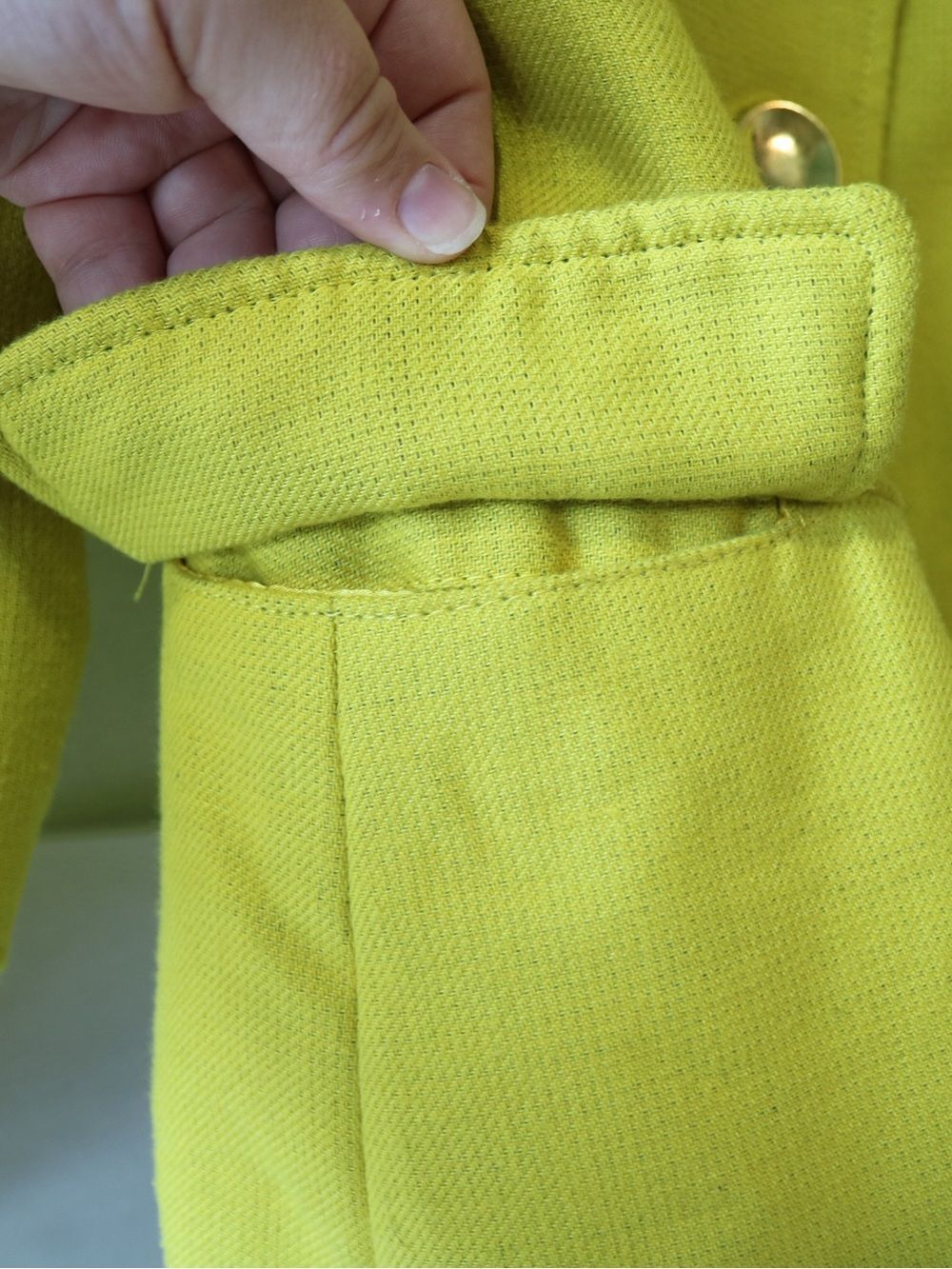 Y2K Early 2000s XOXO Women's Medium Double-Breasted Peacoat Jacket in Yellow - Picture 9 of 15